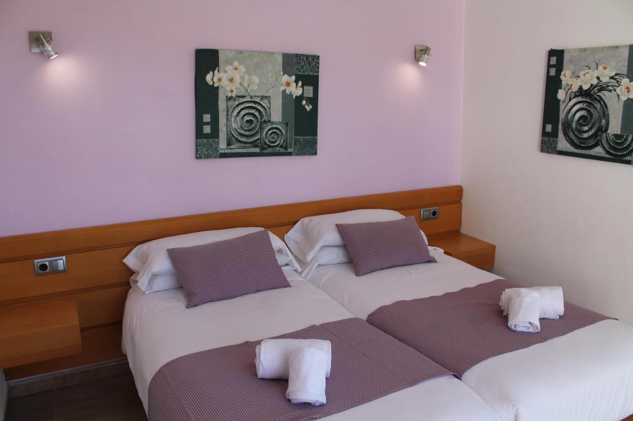 Villa Betty Cala'N Blanes  Eksteriør bilde